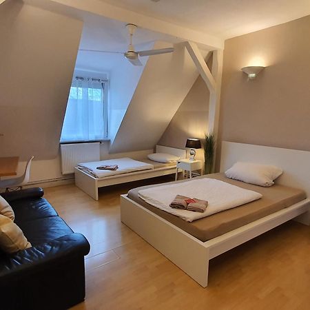 Colodging Mannheim - Private Rooms & Kitchen Екстер'єр фото