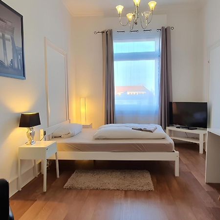 Colodging Mannheim - Private Rooms & Kitchen Екстер'єр фото